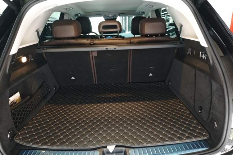 Used Mercedes-Benz GLE 2022 Refreshed GLE 450 4MATIC Luxury Edition Trunk