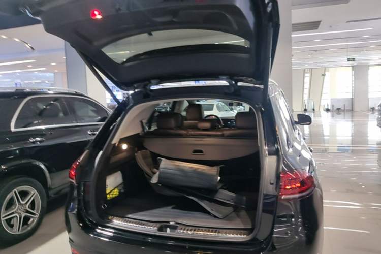 Used Mercedes-Benz GLE 2022 Refreshed GLE 350 4MATIC Dynamic Edition Trunk