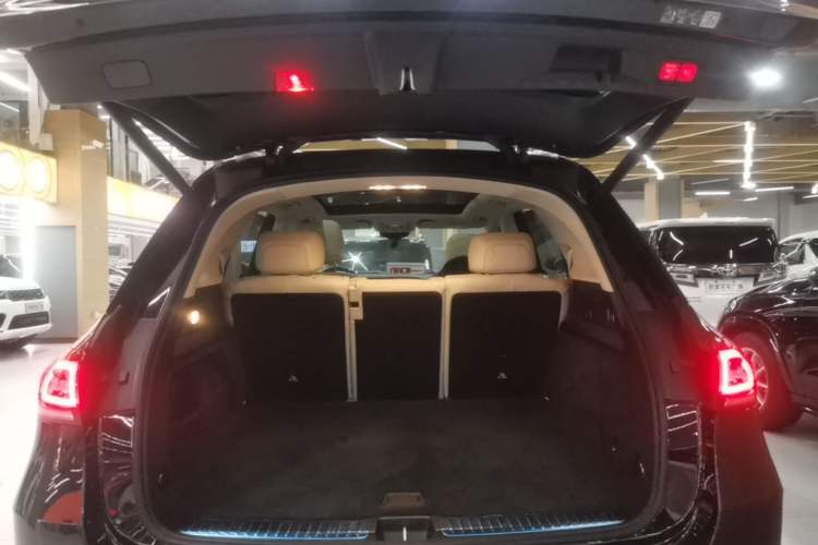 Used Mercedes-Benz GLE 2022 Facelifted GLE 350 4MATIC Fashion Edition Trunk