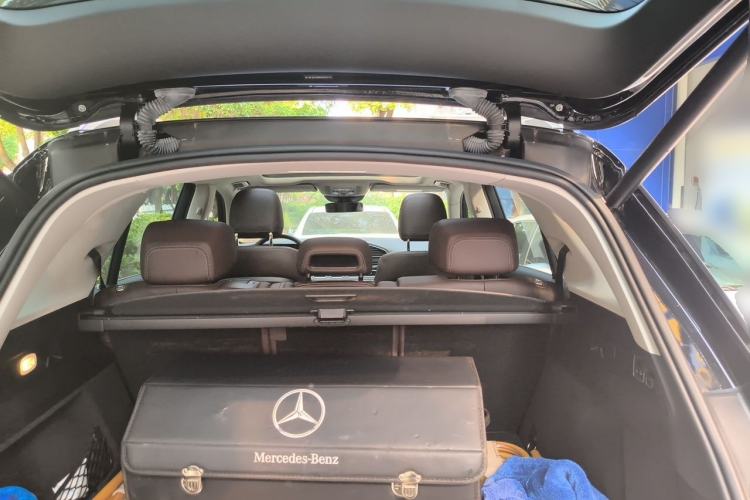 Used Mercedes-Benz GLE 2022 GLE 450 4MATIC Luxury Model Trunk
