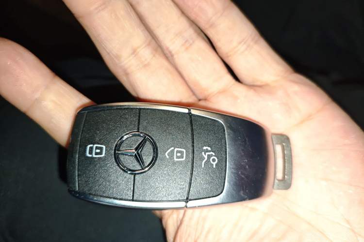 Used Mercedes-Benz GLE 2022 Refreshed GLE 450 4MATIC Stylish Edition Vehicle Key