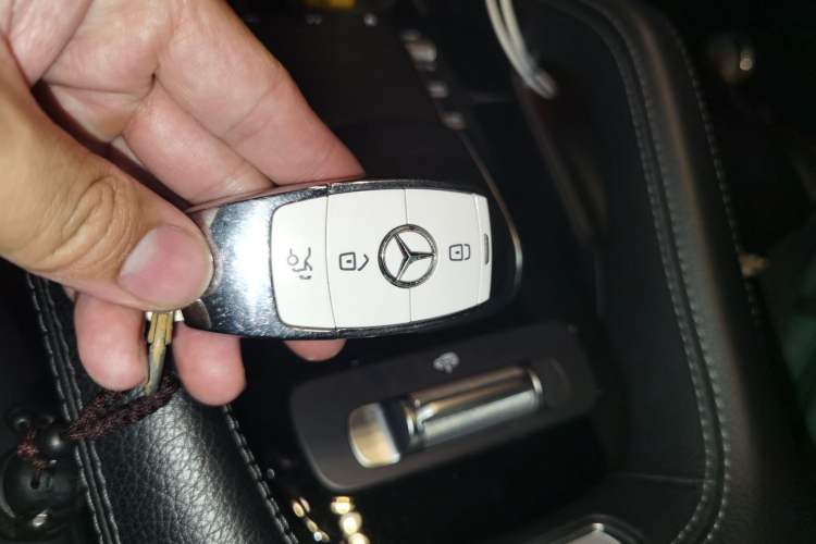 Used Mercedes-Benz GLE 2022 Refreshed GLE 350 4MATIC Luxury Edition Vehicle Key