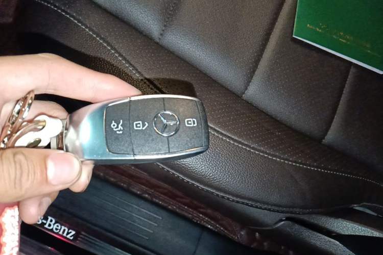 Used Mercedes-Benz GLE 2022 Facelifted GLE 350 4MATIC Fashion Edition Vehicle Key