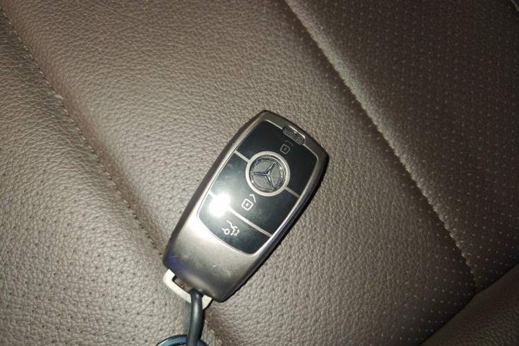 Used Mercedes-Benz GLE 2022 Facelifted GLE 350 4MATIC Fashion Edition Vehicle Key