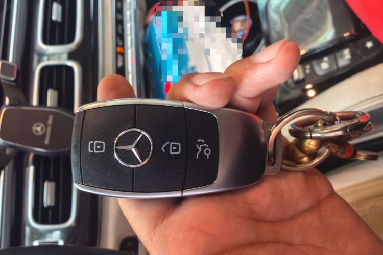 Used Mercedes-Benz GLE 2022 Facelifted GLE 350 4MATIC Fashion Edition Vehicle Key