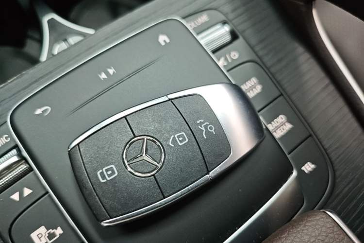 Used Mercedes-Benz GLE 2022 Refreshed GLE 450 4MATIC Luxury Edition Vehicle Key