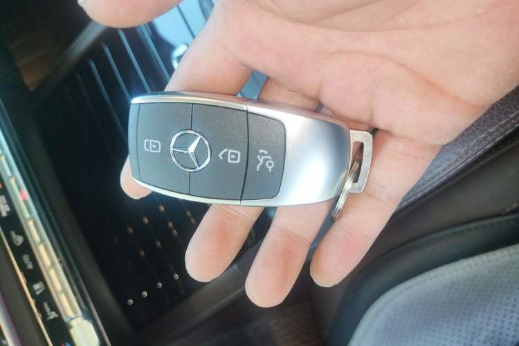 Used Mercedes-Benz GLE 2022 Facelifted GLE 350 4MATIC Fashion Edition Vehicle Key