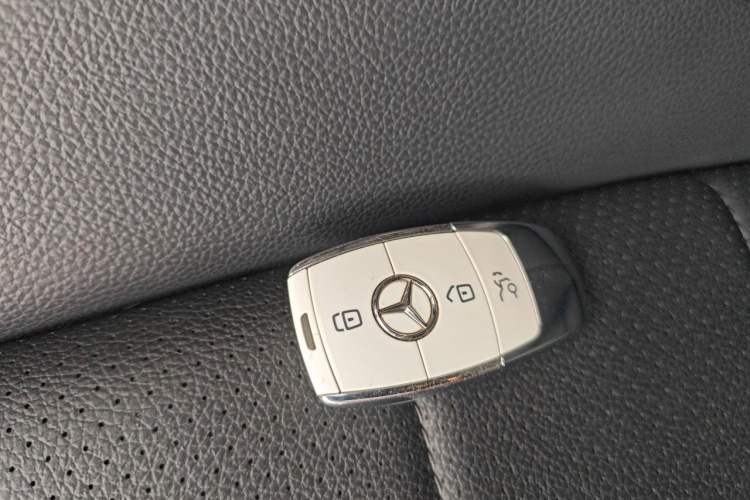 Used Mercedes-Benz GLE 2022 Restyled GLE 350 4MATIC Coupe SUV Fashion Version Vehicle Key