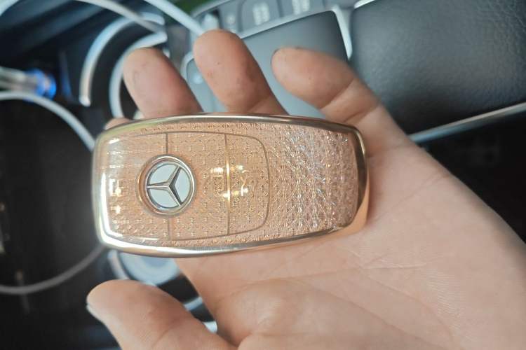 Used Mercedes-Benz GLE 2022 Refreshed GLE 350 4MATIC Coupe SUV Luxury Edition Vehicle Key
