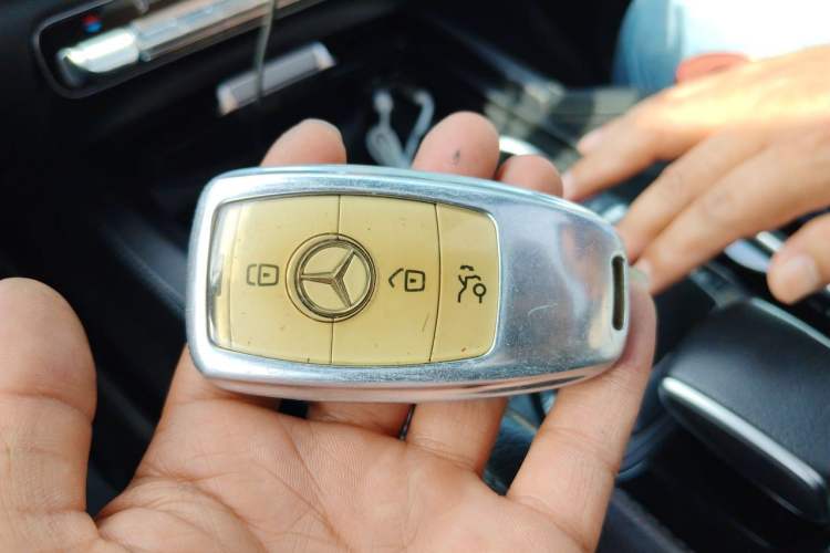 Used Mercedes-Benz GLE 2022 Refreshed GLE 450 4MATIC Coupe SUV Luxury Edition Vehicle Key