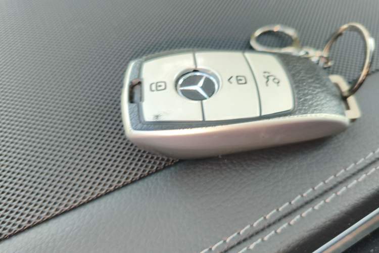 Used Mercedes-Benz GLE 2022 Facelifted GLE 350 4MATIC Fashion Edition Vehicle Key