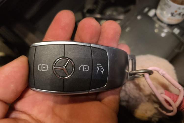 Used Mercedes-Benz GLE 2022 GLE 450 4MATIC Luxury Model Vehicle Key