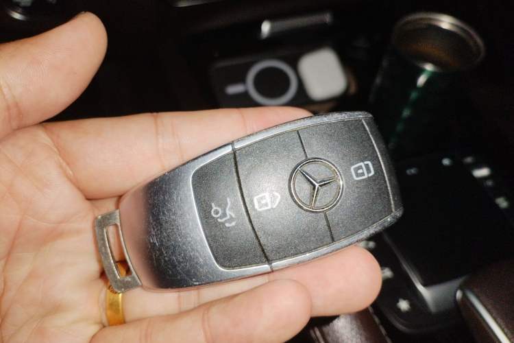 Used Mercedes-Benz GLE 2022 Facelifted GLE 350 4MATIC Fashion Edition Vehicle Key