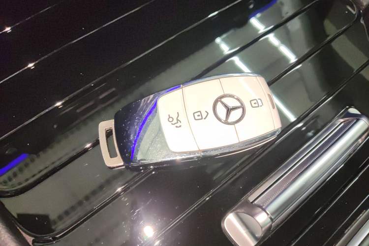 Used Mercedes-Benz GLE 2022 Refreshed GLE 350 4MATIC Coupe SUV Luxury Edition Vehicle Key