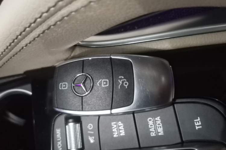 Used Mercedes-Benz GLE 2022 Facelifted GLE 350 4MATIC Fashion Edition Vehicle Key