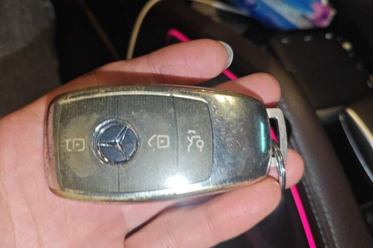 Used Mercedes-Benz GLE  Vehicle Key