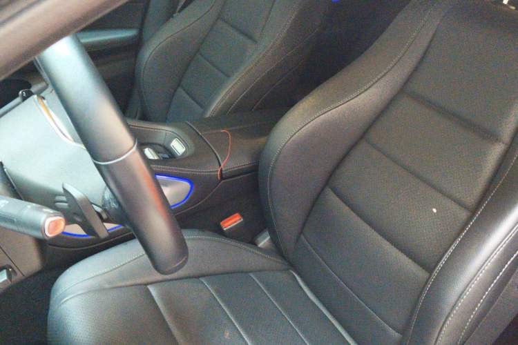 Used Mercedes-Benz GLE 2022 Refreshed GLE 450 4MATIC Coupe SUV Fashion Version Driver Seat