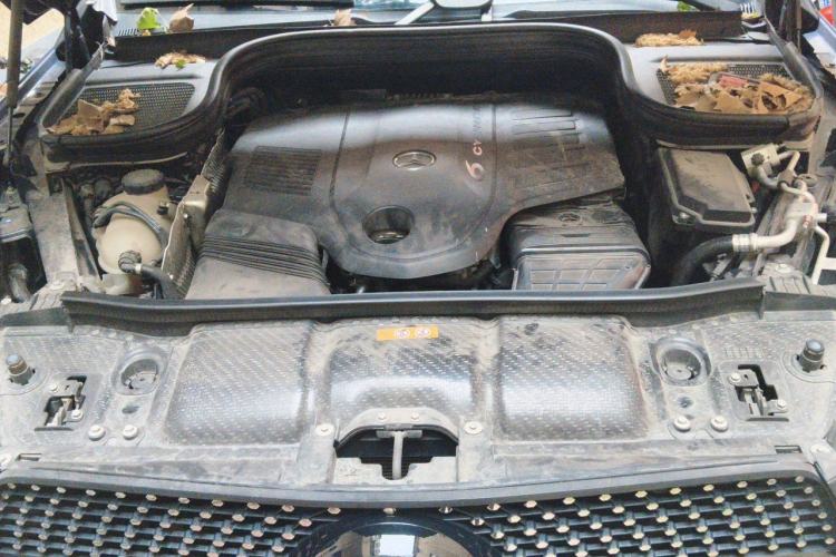Used Mercedes-Benz GLE 2022 Refreshed GLE 450 4MATIC Coupe SUV Fashion Version Engine Bay