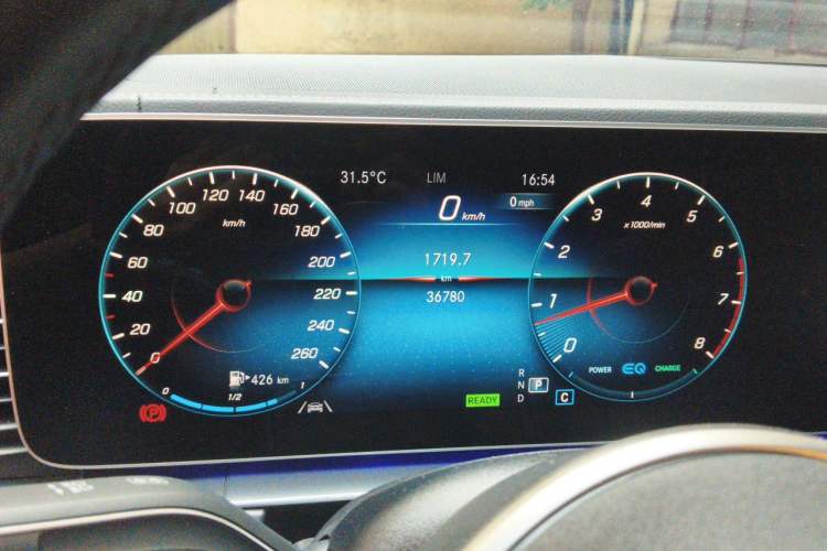Used Mercedes-Benz GLE 2022 Refreshed GLE 450 4MATIC Coupe SUV Fashion Version Odometer Close Up
