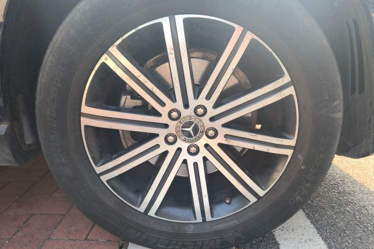 Used Mercedes-Benz GLE 2022 GLE 350 4MATIC Coupe SUV Fashion Model Right Front Wheel Hub