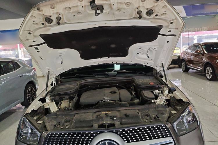 Used Mercedes-Benz GLE 2022 Facelifted GLE 350 4MATIC Fashion Edition Engine Bay