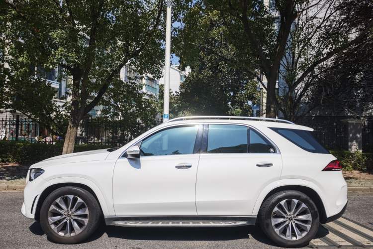 Used Mercedes-Benz GLE 2022 Facelifted GLE 350 4MATIC Fashion Edition Exterior 8