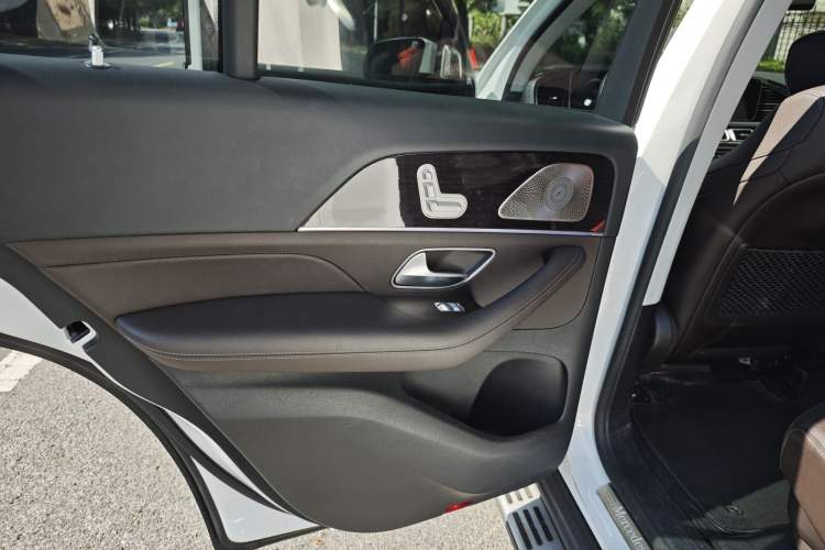 Used Mercedes-Benz GLE 2022 Facelifted GLE 350 4MATIC Fashion Edition Interior 11