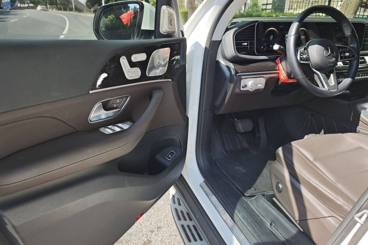 Used Mercedes-Benz GLE 2022 Facelifted GLE 350 4MATIC Fashion Edition Interior 2