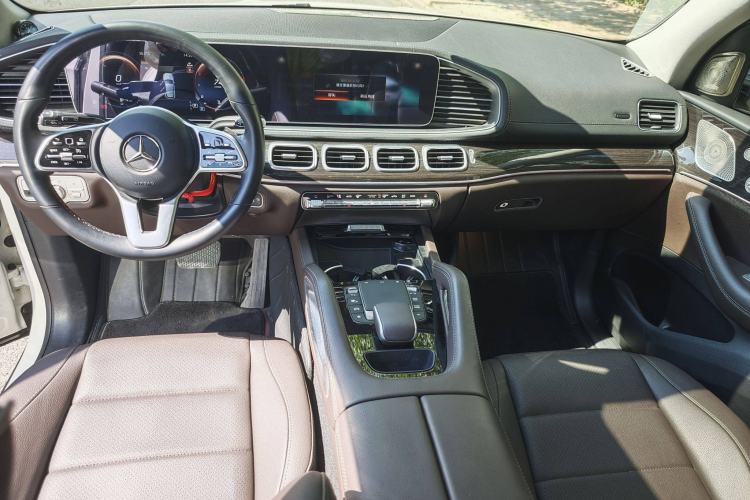 Used Mercedes-Benz GLE 2022 Facelifted GLE 350 4MATIC Fashion Edition Interior 4