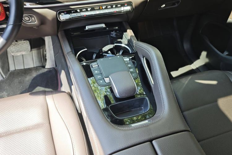 Used Mercedes-Benz GLE 2022 Facelifted GLE 350 4MATIC Fashion Edition Interior 6