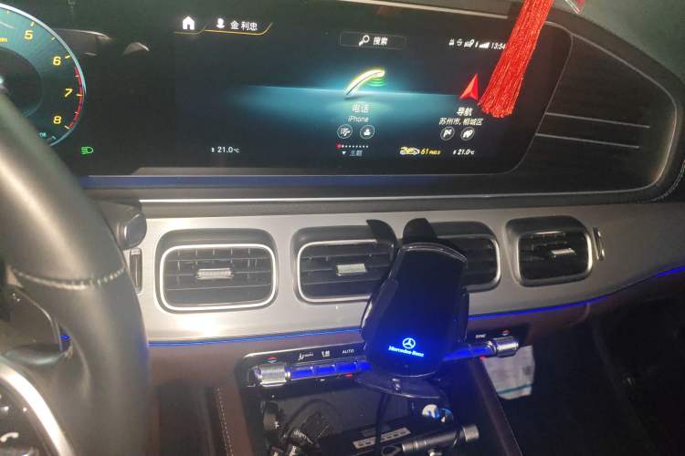 Used Mercedes-Benz GLE 2022 Refreshed GLE 450 4MATIC Stylish Edition Audio And AC Panel