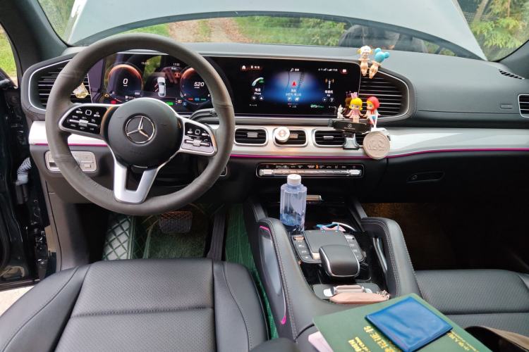 Used Mercedes-Benz GLE 2022 Refreshed GLE 450 4MATIC Coupe SUV Fashion Version Center Console