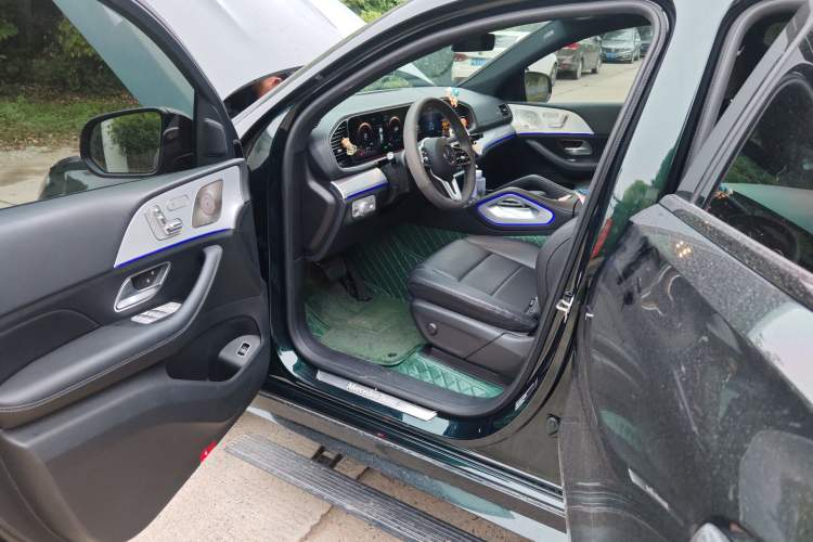 Used Mercedes-Benz GLE 2022 Refreshed GLE 450 4MATIC Coupe SUV Fashion Version Driver Seat