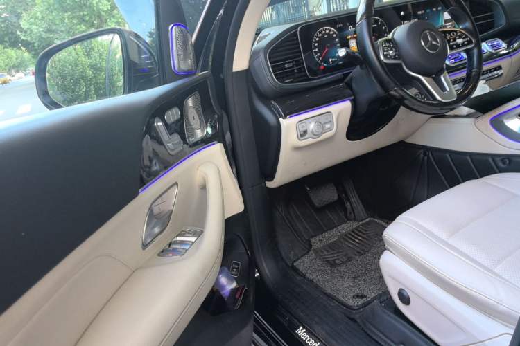 Used Mercedes-Benz GLE 2022 Facelifted GLE 350 4MATIC Fashion Edition Driver Seat