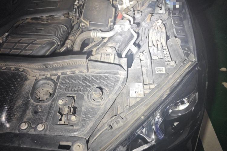 Used Mercedes-Benz GLE 2022 Refreshed GLE 450 4MATIC Stylish Edition Engine Bay Left
