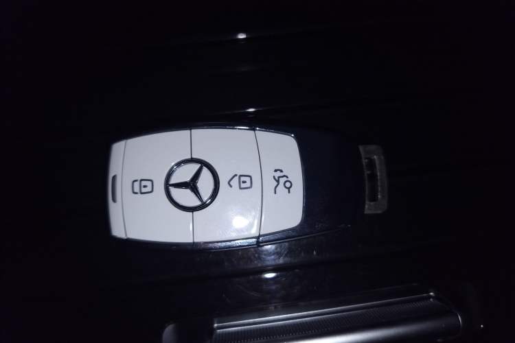 Used Mercedes-Benz GLE 2022 Refreshed GLE 350 4MATIC Coupe SUV Luxury Edition Interior 1