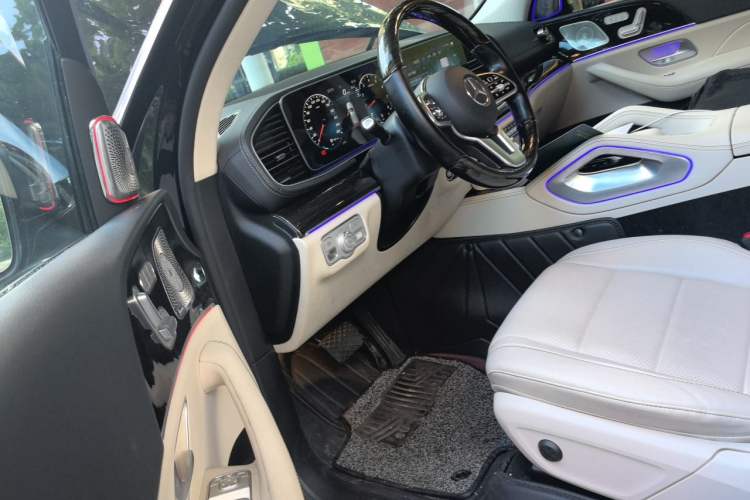 Used Mercedes-Benz GLE 2022 Facelifted GLE 350 4MATIC Fashion Edition Left Front Seat