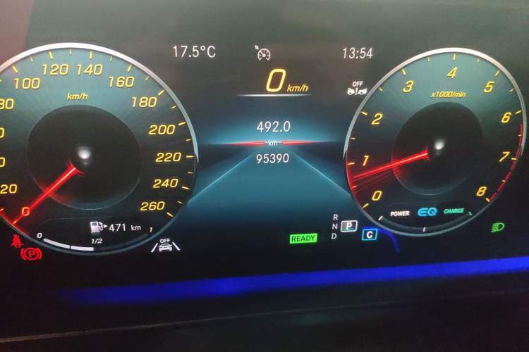 Used Mercedes-Benz GLE 2022 Refreshed GLE 450 4MATIC Stylish Edition Odometer Close Up