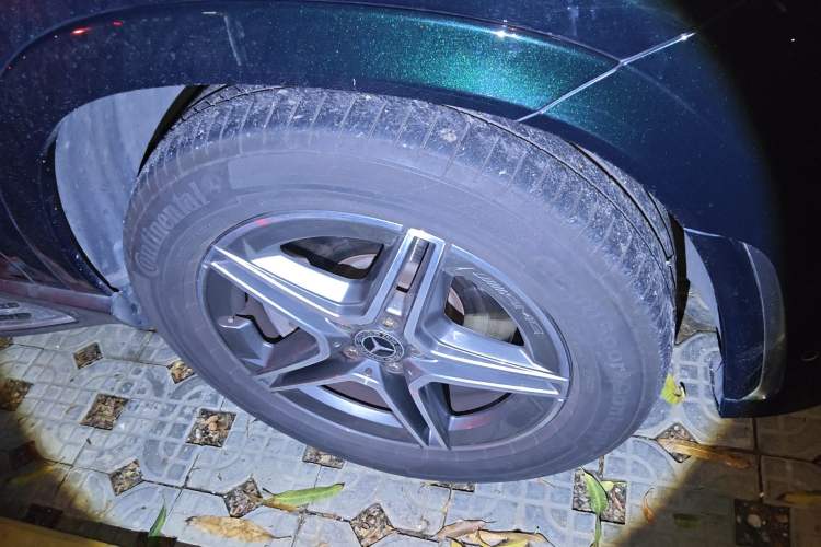 Used Mercedes-Benz GLE 2022 GLE 450 4MATIC Luxury Model Right Front Wheel Hub