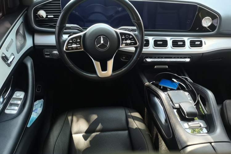 Used Mercedes-Benz GLE 2022 Restyled GLE 350 4MATIC Coupe SUV Fashion Version Steering Wheel