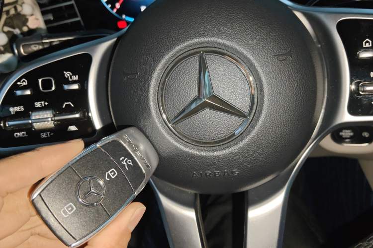 Used Mercedes-Benz GLE 2022 GLE 450 4MATIC Luxury Model Vehicle Key