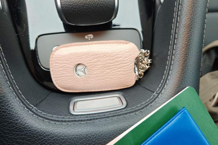 Used Mercedes-Benz GLE 2022 Refreshed GLE 450 4MATIC Coupe SUV Fashion Version Vehicle Key