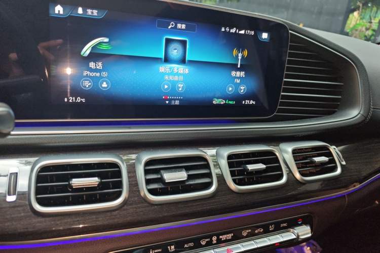 Used Mercedes-Benz GLE 2022 GLE 350 4MATIC Stylish Model Audio And AC Panel