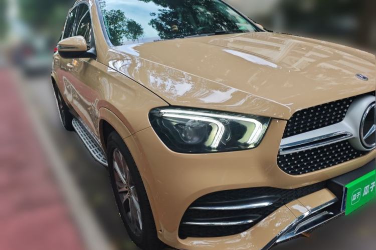Used Mercedes-Benz GLE 2022 GLE 350 4MATIC Stylish Model Front Right 45 Deg