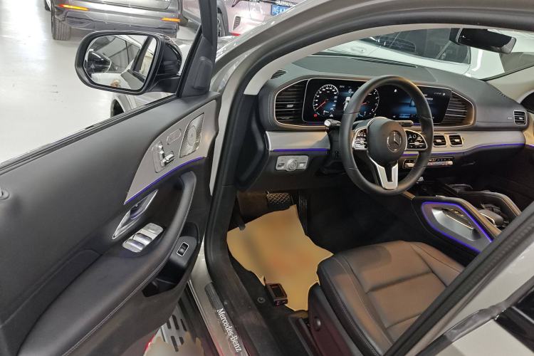Used Mercedes-Benz GLE 2022 GLE 350 4MATIC Coupe SUV Luxury Model Driver Seat