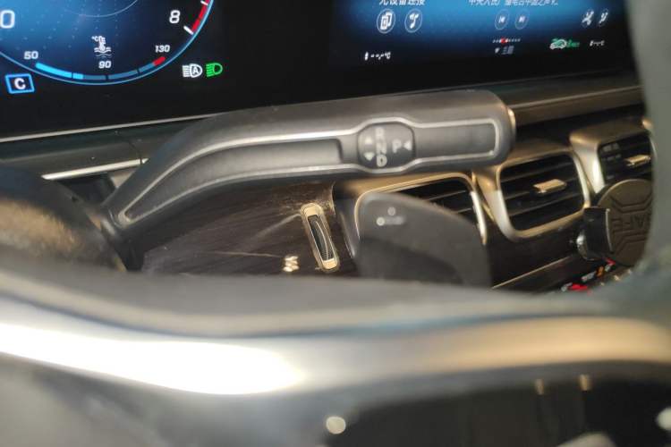 Used Mercedes-Benz GLE 2022 GLE 350 4MATIC Stylish Model Gear Lever