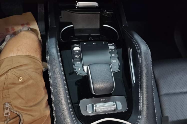 Used Mercedes-Benz GLE 2022 GLE 350 4MATIC Coupe SUV Luxury Model Gear Lever