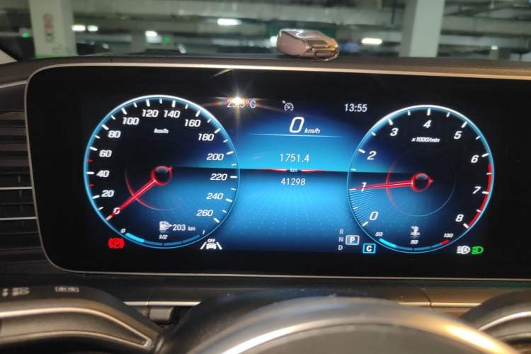 Used Mercedes-Benz GLE 2022 GLE 350 4MATIC Stylish Model Instrument Cluster