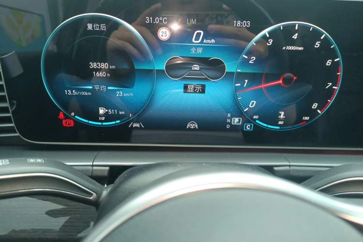 Used Mercedes-Benz GLE 2022 GLE 350 4MATIC Stylish Model Odometer Close Up