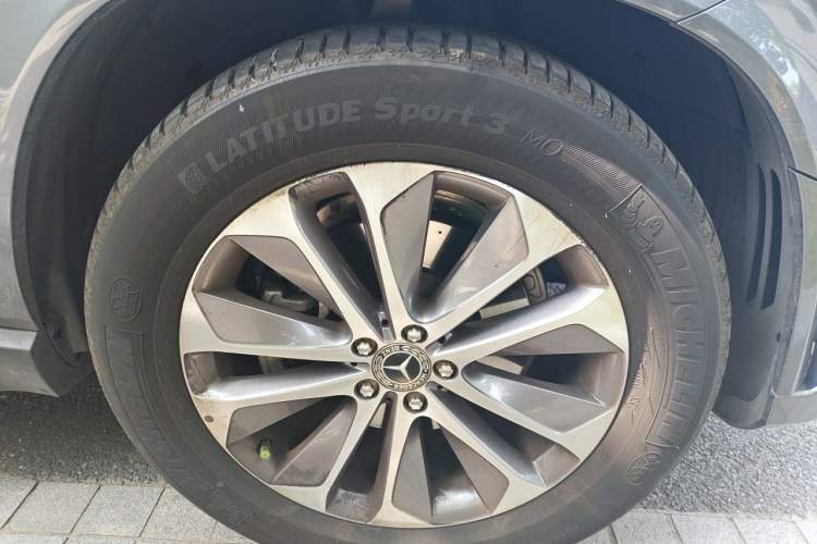 Used Mercedes-Benz GLE 2022 Facelifted GLE 350 4MATIC Fashion Edition Right Front Wheel Hub